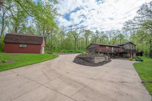 210 Shady Ridge LN SW, Oronoco, MN 55960