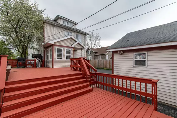 537 Powell Avenue, Waukegan, IL 60085