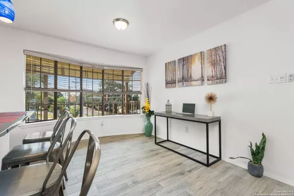 7711 CALLAGHAN RD UNIT 724, San Antonio, TX 78229-2335