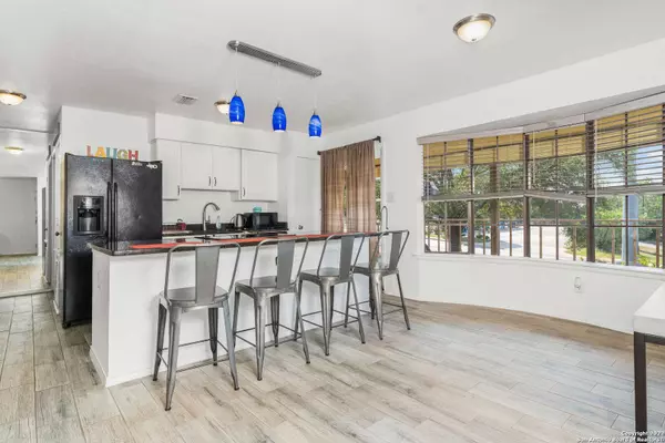 7711 CALLAGHAN RD UNIT 724, San Antonio, TX 78229-2335