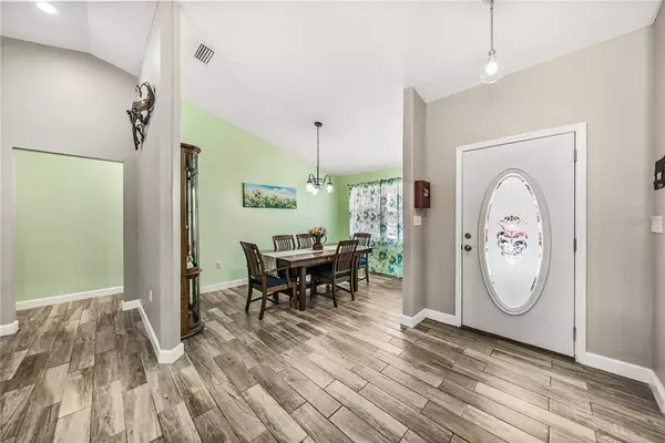 221 WHITE CLIFF, Auburndale, FL 33823