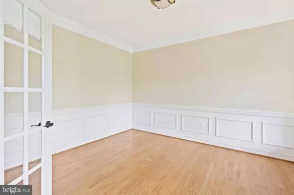 2001 GILLIS RD, Woodbine, MD 21797