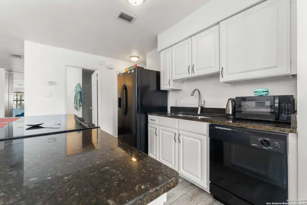 7711 CALLAGHAN RD UNIT 724, San Antonio, TX 78229-2335