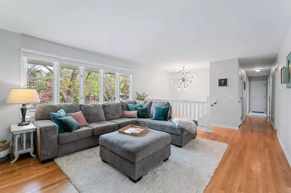 3235 Flag CT N, New Hope, MN 55427