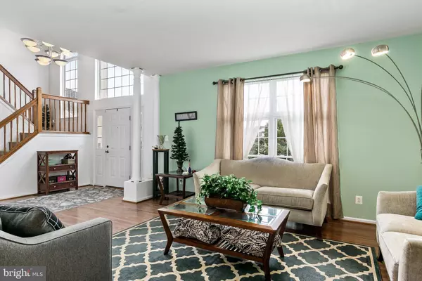 20 RED GRAVEL CIR, Sicklerville, NJ 08081