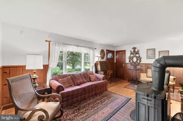 1651 LEE DR, Edgewater, MD 21037