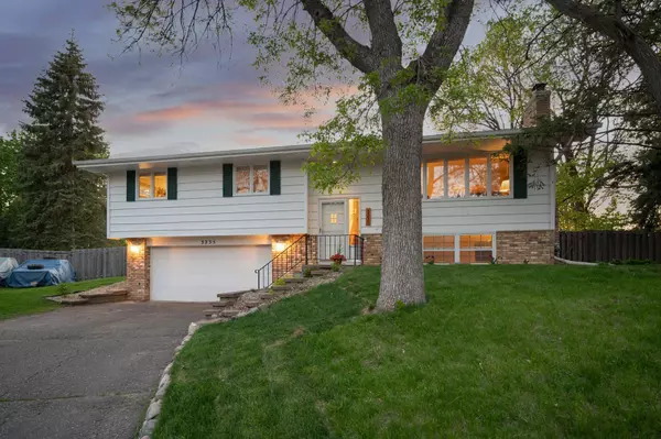 3235 Flag CT N, New Hope, MN 55427