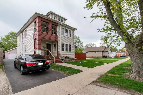 537 Powell Avenue, Waukegan, IL 60085