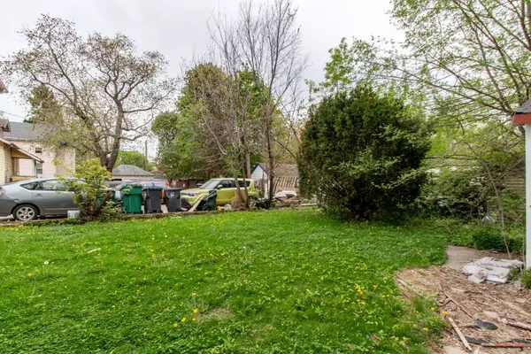 586 Sunderlin Street, Waukegan, IL 60085