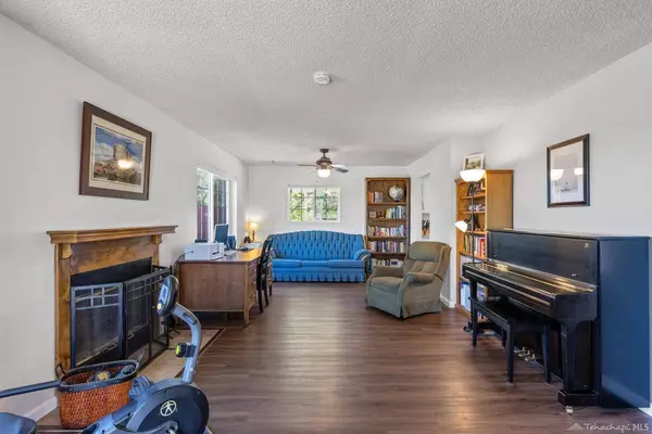 22800 Fran Drive, Tehachapi, CA 93561