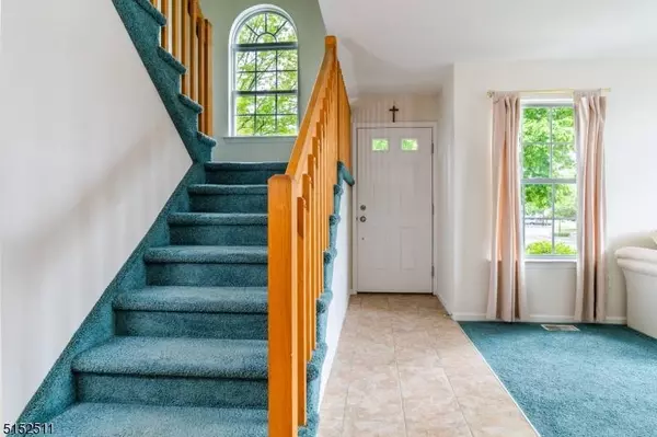 113 Castle Pointe Blvd, Piscataway Twp., NJ 08854