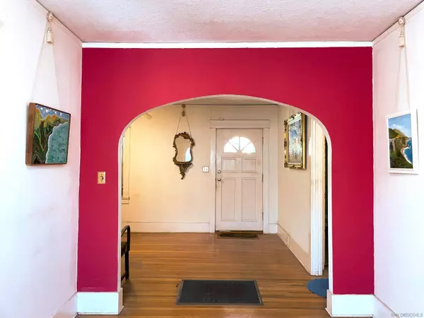 2905 Suncrest Drive, San Diego, CA 92116