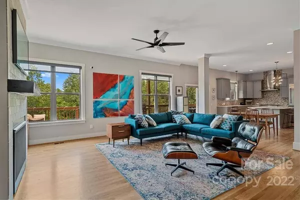 190 Walking Horse TRL, Davidson, NC 28036