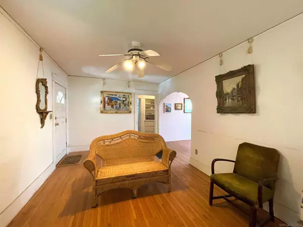 2905 Suncrest Drive, San Diego, CA 92116