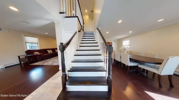 128 Elkhart Street, Staten Island, NY 10308