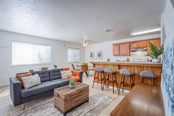 5630 Madison AVE, Sacramento, CA 95841