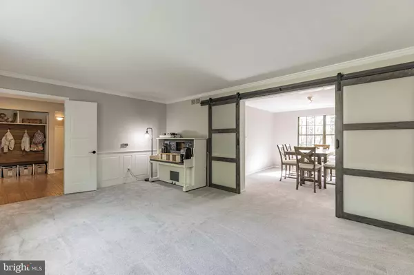 10 HARWOOD DR, Voorhees, NJ 08043