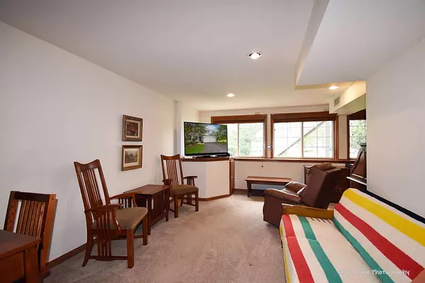 292 Cane Garden Circle, Aurora, IL 60504