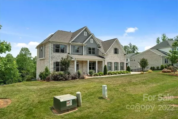 190 Walking Horse TRL, Davidson, NC 28036