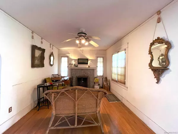 2905 Suncrest Drive, San Diego, CA 92116