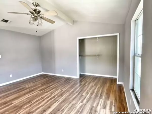 19990 Casias Ct, Somerset, TX 78069