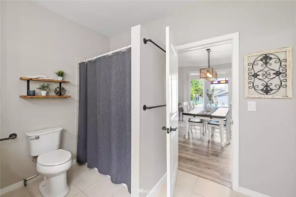 1702 Wetmore AVE, Everett, WA 98201