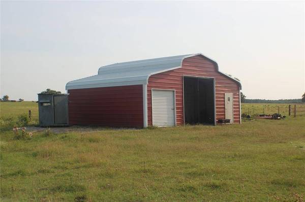 744 Round Prairie RD, Bedias, TX 77831