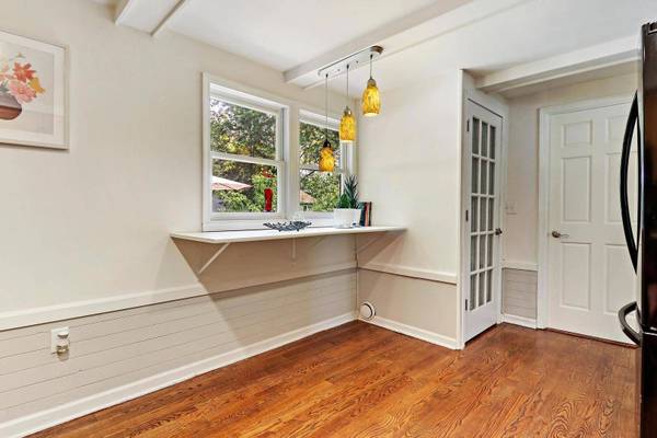 5220 Palm ST, Mchenry, IL 60051