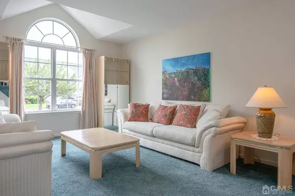 113 Castle Pointe BLVD, Piscataway, NJ 08854