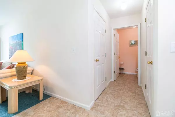 113 Castle Pointe BLVD, Piscataway, NJ 08854