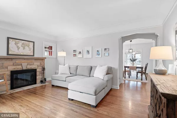 5540 Richmond Curve, Minneapolis, MN 55410