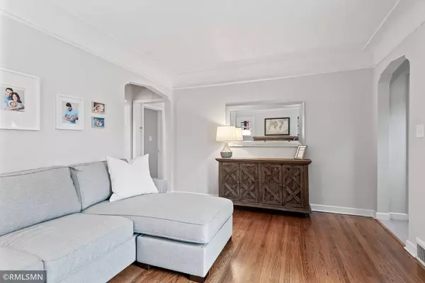 5540 Richmond Curve, Minneapolis, MN 55410