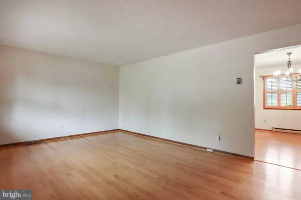 625 MIMOSA DR, Martinsburg, WV 25404