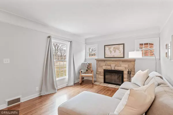 5540 Richmond Curve, Minneapolis, MN 55410