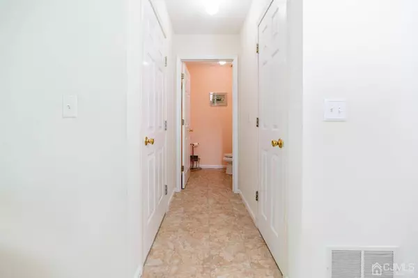 113 Castle Pointe BLVD, Piscataway, NJ 08854