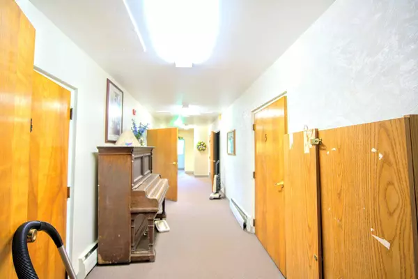 569 State ST N, Eden Valley, MN 55329