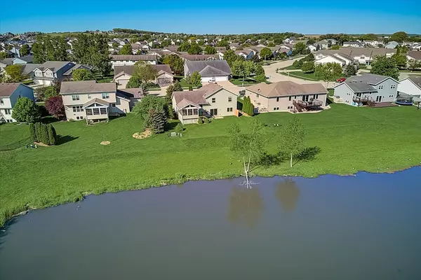 Oregon WI Home for Sale 710 Edenberry Jeff Minter Minter Team 