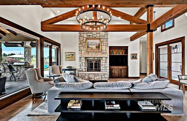 513 E Orion Ct, Boise, ID 83702