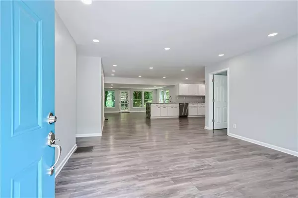 4058 Sweetbriar LN, Forest Park, GA 30297