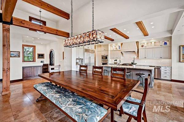 513 E Orion Ct, Boise, ID 83702