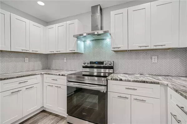 4058 Sweetbriar LN, Forest Park, GA 30297