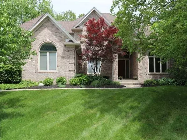 9221 ANCHOR MARK DR, Indianapolis, IN 46236