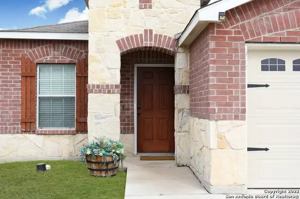 8963 Oakwood Park, San Antonio, TX 78254