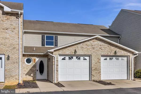 211 WATERBROOK CT, Woodstock, VA 22664