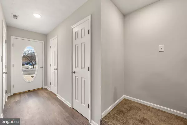 211 WATERBROOK CT, Woodstock, VA 22664