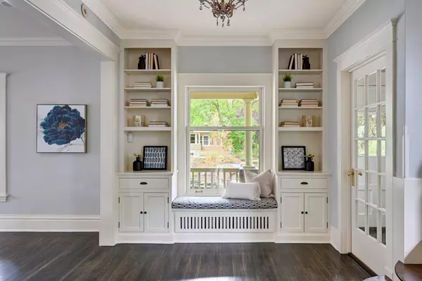 2855 James AVE S, Minneapolis, MN 55408