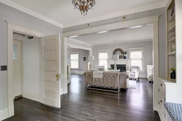 2855 James AVE S, Minneapolis, MN 55408