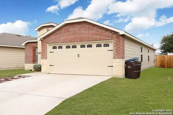 8963 Oakwood Park, San Antonio, TX 78254