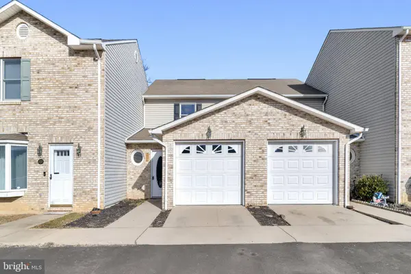 211 WATERBROOK CT, Woodstock, VA 22664