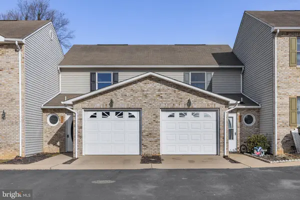 211 WATERBROOK CT, Woodstock, VA 22664